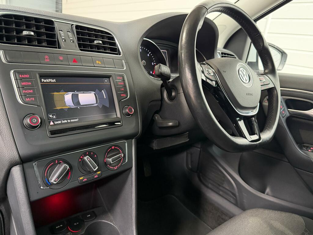 Volkswagen Polo 1.4 Tdi Bluemotion Tech Match Hatchback White #4