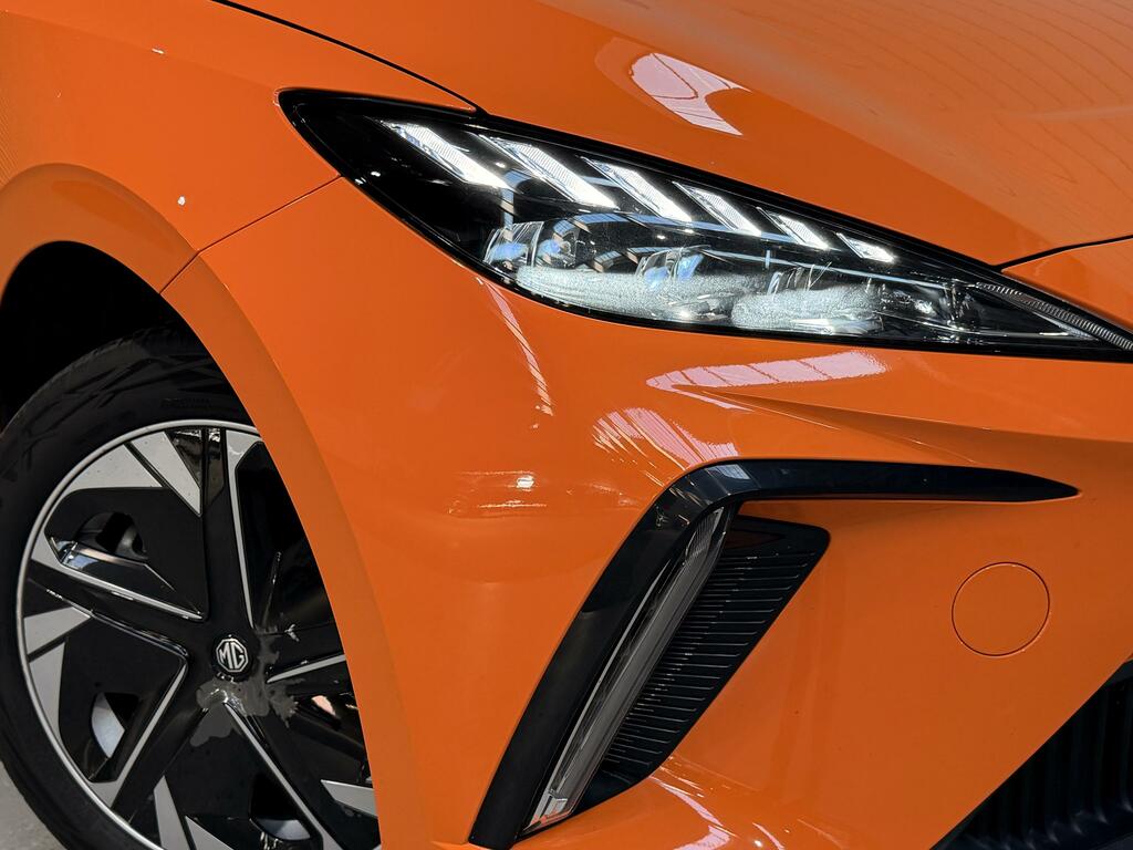 MG MG4 64Kwh Trophy Long Range Hatchback Aut EJ72AZD Orange #2