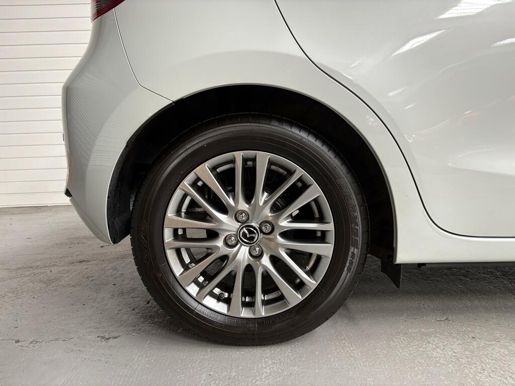 Mazda 2 1.5 Skyactiv-g Exclusive-line Hatchback Silver #5