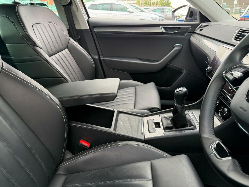 Skoda Superb Se Technology 1.5 Tsi 150 Ps Dsg Black #14