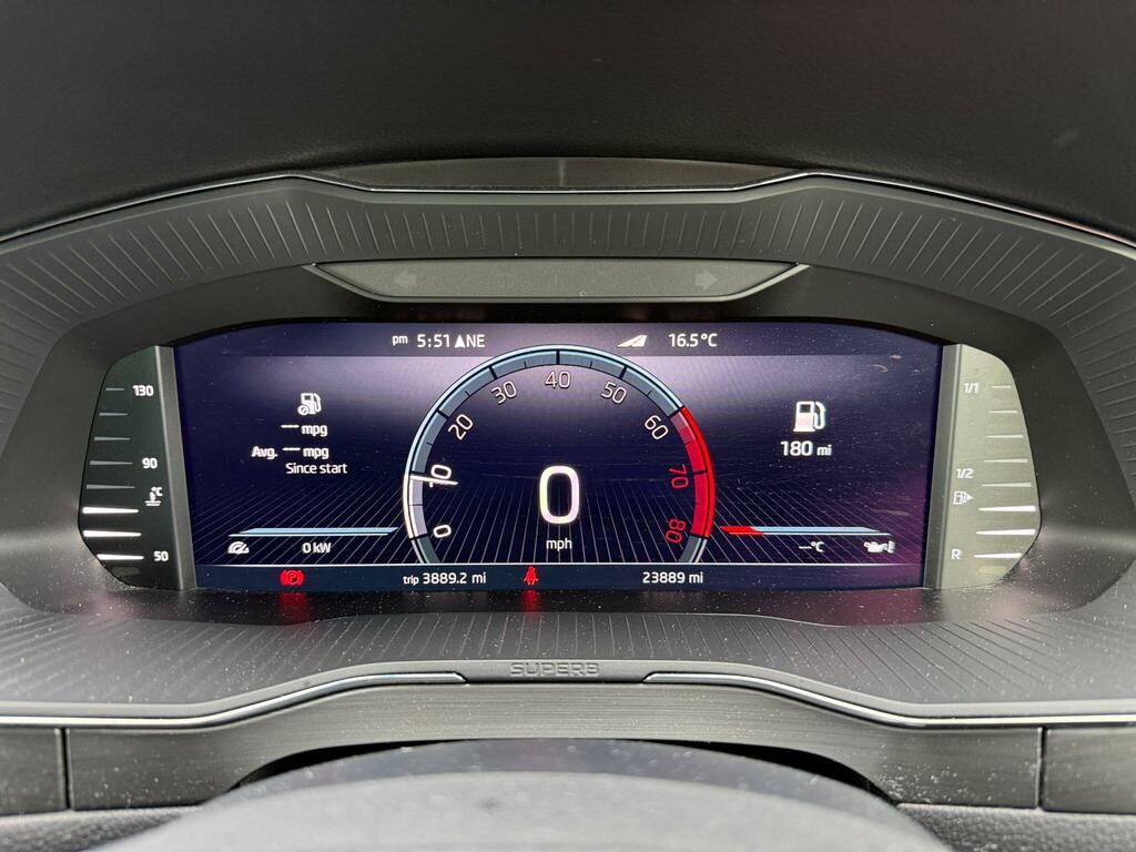 Skoda Superb Se Technology 1.5 Tsi 150 Ps Dsg Black #41