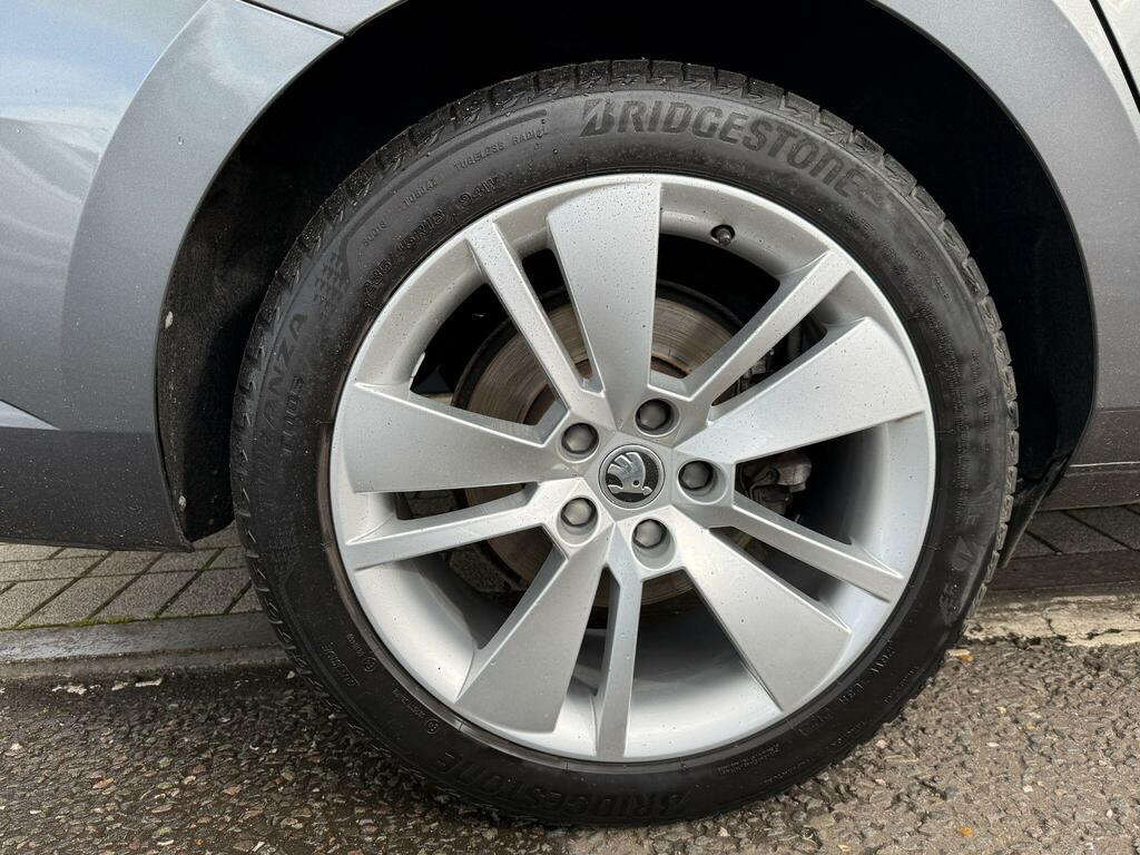 Skoda Superb Se Technology 1.5 Tsi 150 Ps Dsg Black #31