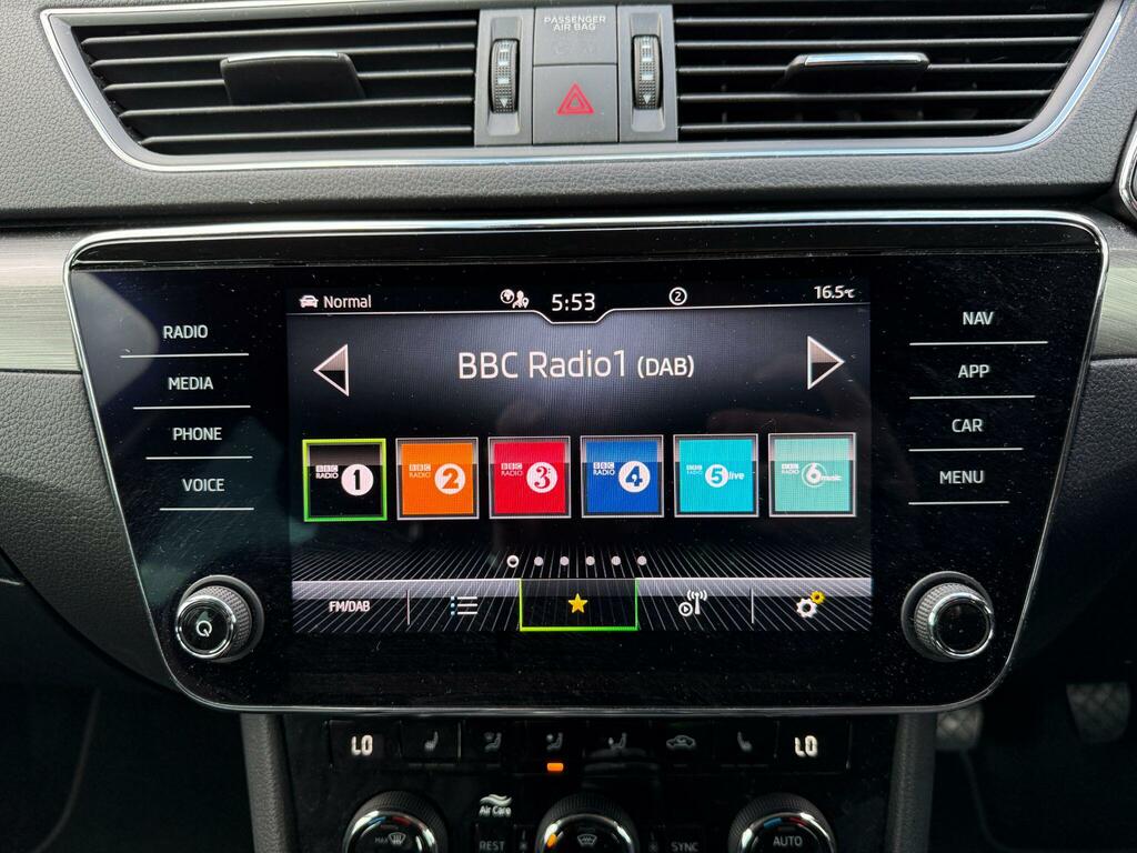Skoda Superb Se Technology 1.5 Tsi 150 Ps Dsg Black #35
