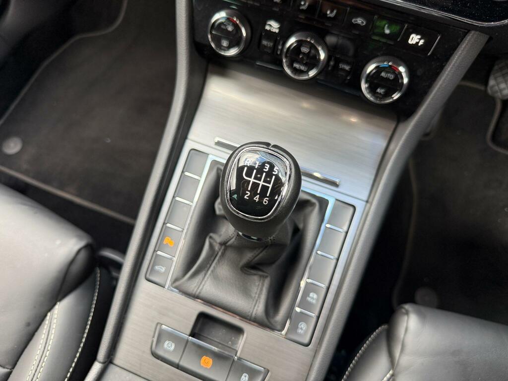 Skoda Superb Se Technology 1.5 Tsi 150 Ps Dsg Black #12