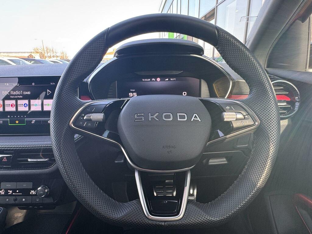 Skoda Fabia 1.0 Tsi Se Edition 95 Ps Black #62