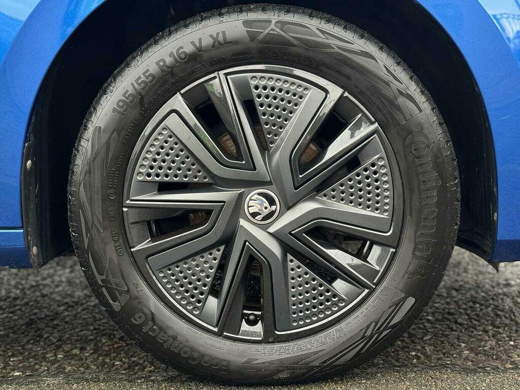 Skoda Fabia 1.0 Tsi Colour Edition Hatchback Blue #5