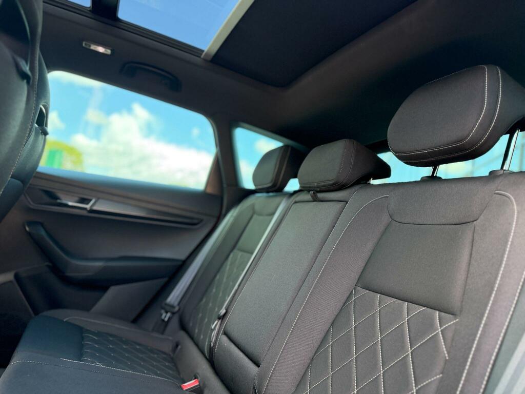 Skoda Karoq Se Blue #17