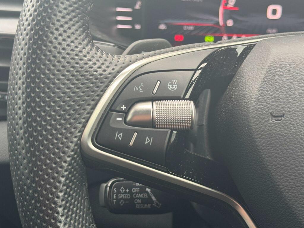 Skoda Karoq Se Drive Black #37