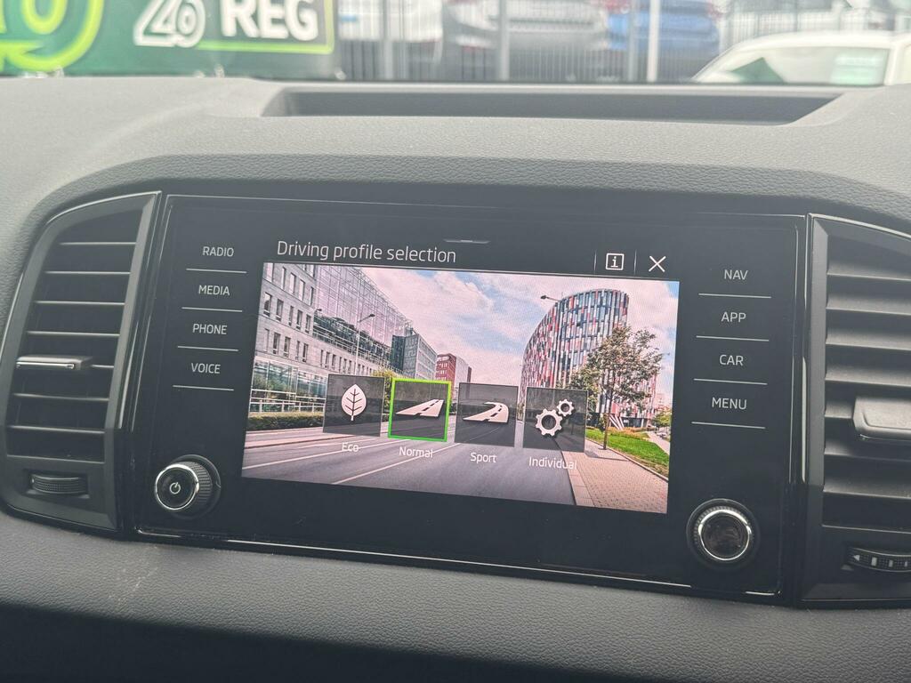 Skoda Karoq Se Drive Black #52
