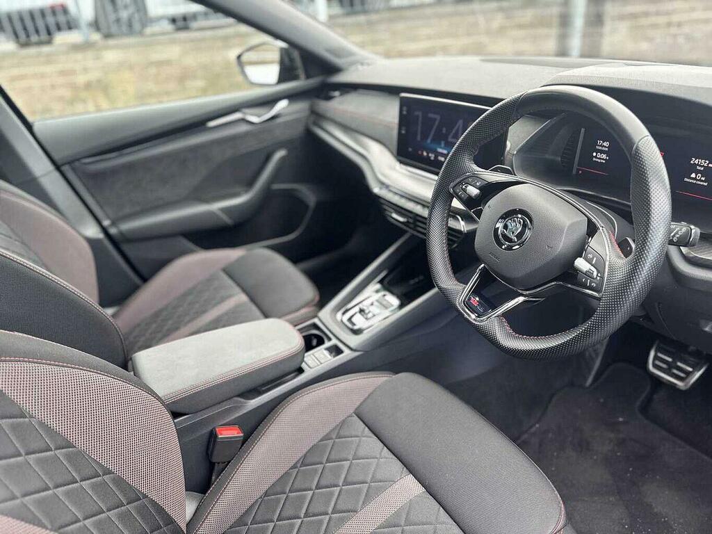 Skoda Octavia 2.0 Tsi 245 Vrs Dsg Black #6