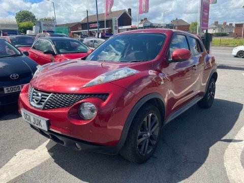 Nissan Juke 1.6 Juke Acenta Red