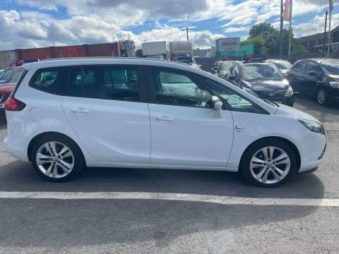 Vauxhall Zafira Tourer Sri T White #2