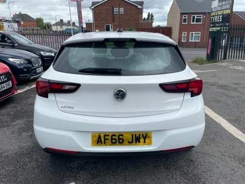 Vauxhall Astra Hatchback 1.6 Cdti Ecotec Blueinjection Sri Euro 6 White #55