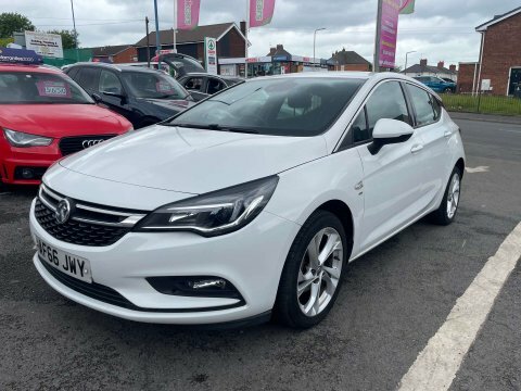 Vauxhall Astra Hatchback 1.6 Cdti Ecotec Blueinjection Sri Euro 6 White #20