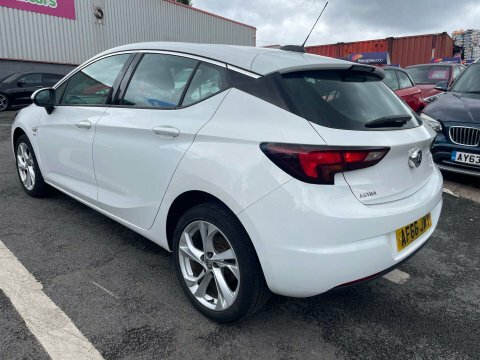 Vauxhall Astra Hatchback 1.6 Cdti Ecotec Blueinjection Sri Euro 6 White #36