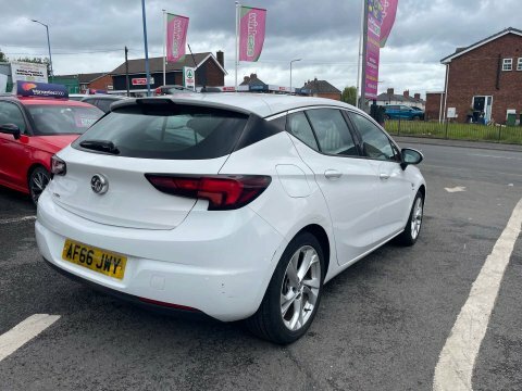 Vauxhall Astra Hatchback 1.6 Cdti Ecotec Blueinjection Sri Euro 6 White #12
