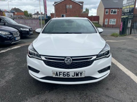 Vauxhall Astra Hatchback 1.6 Cdti Ecotec Blueinjection Sri Euro 6 White #25