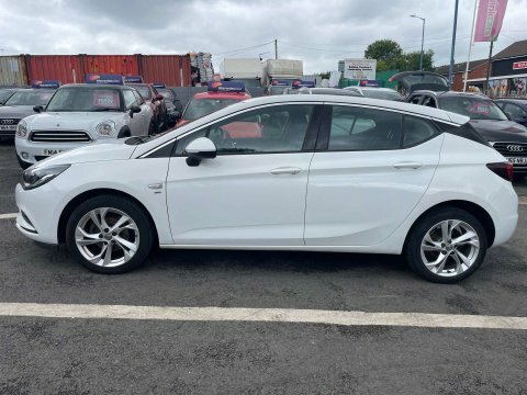 Vauxhall Astra 1.4 Astra Sri White #2