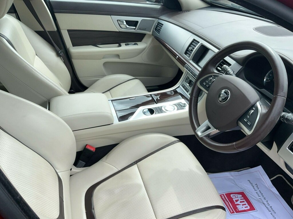 Jaguar XF Xf Luxury D White #10