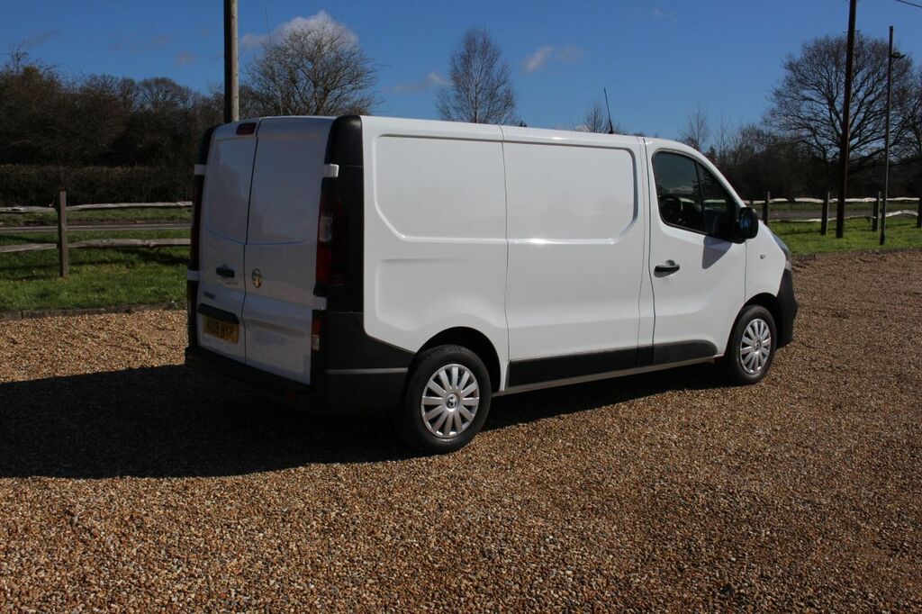Vauxhall Vivaro 1.6 L1h1 Van 2700 Cdti 120 Bhp Swb With Fsh KO19HYM White #5