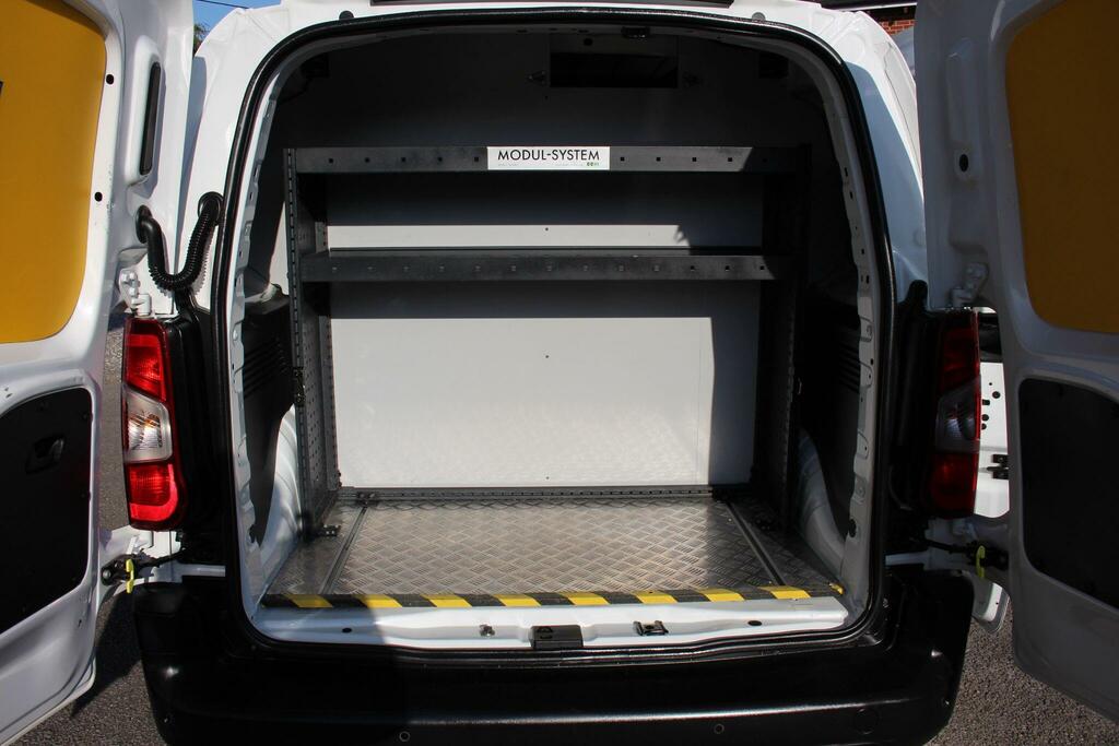 Peugeot Partner 1.5 Hdi 1000 Professional 6Dr Van FV70EOX White #6