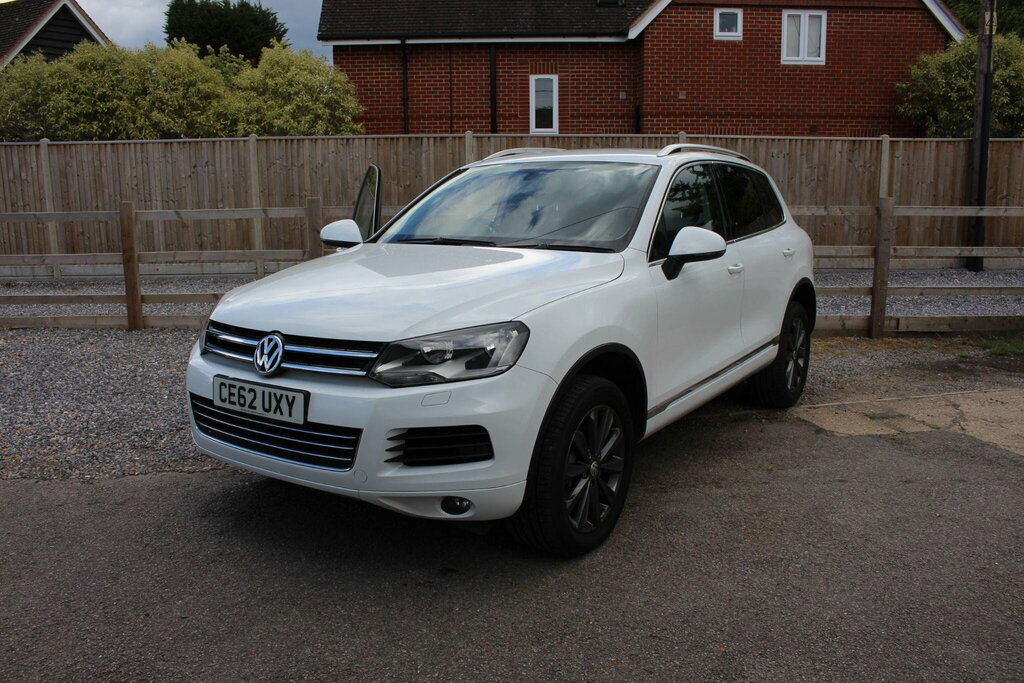 Volkswagen Touareg Se White #8