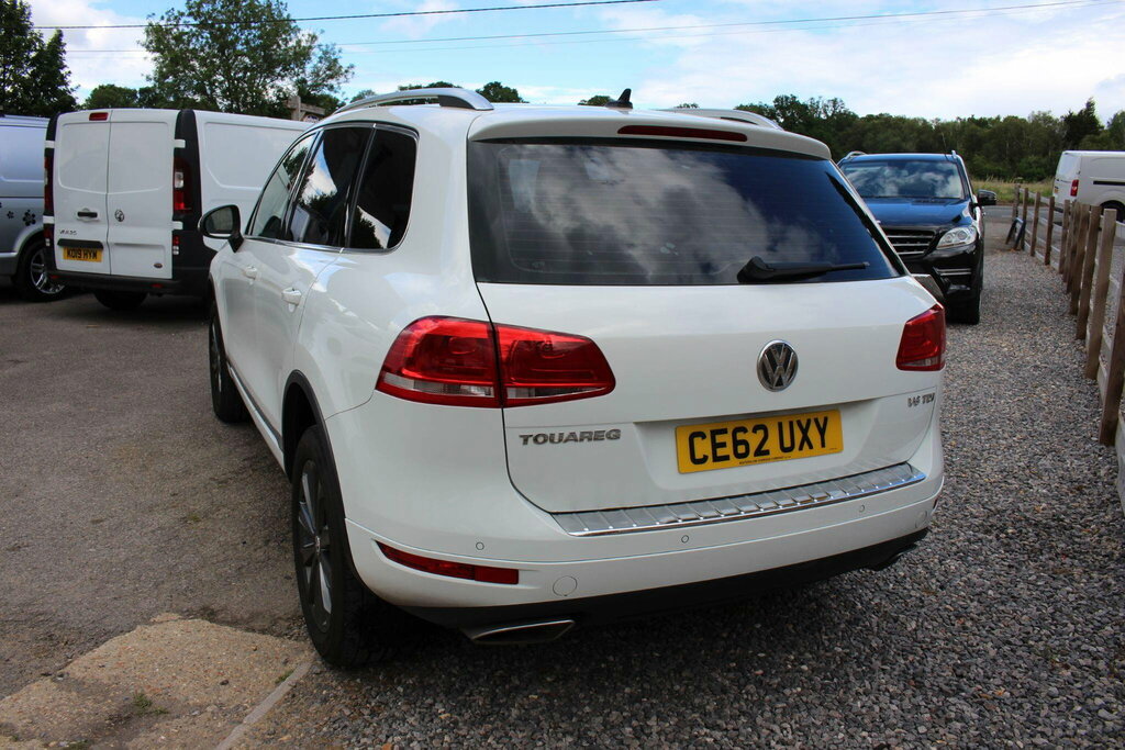 Volkswagen Touareg Se White #11
