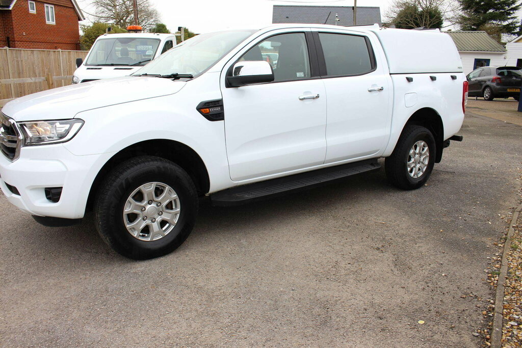 Ford Ranger 4X4 Pickup White