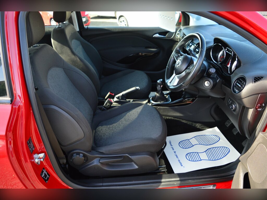 Vauxhall Adam 1.4I Glam White #9