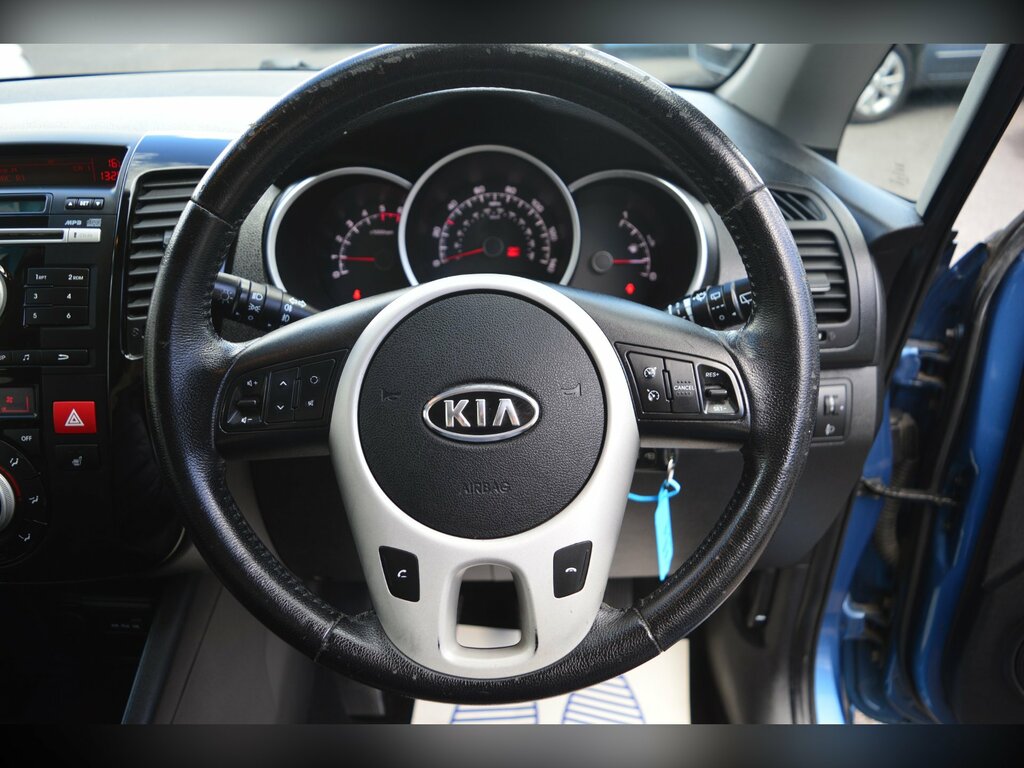 Kia Venga 1.4 Crdi 2 89 Bhp Silver #17