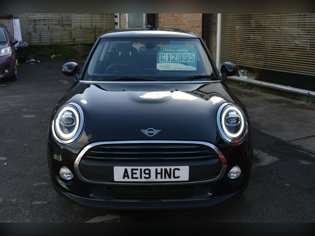 Mini Hatch 1.5 One Classic Hatchback Euro 6 AE19HNC Black #2