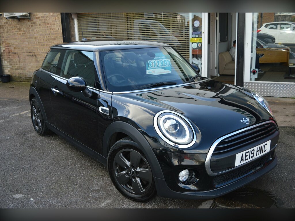 Mini Hatch 1.5 One Classic Hatchback Euro 6 AE19HNC Black