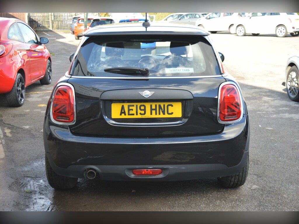 Mini Hatch 1.5 One Classic Hatchback Euro 6 AE19HNC Black #4