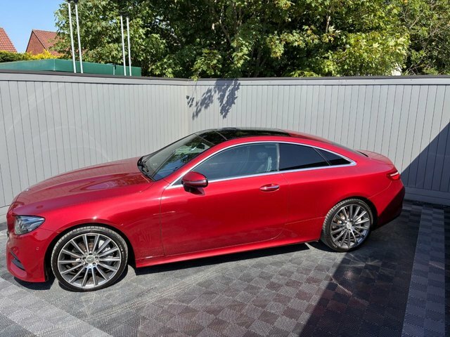 Mercedes-Benz E Class 3.0 E400 V6 Amg Line Premium Plus Coupe Petr KS18VKG Red #3