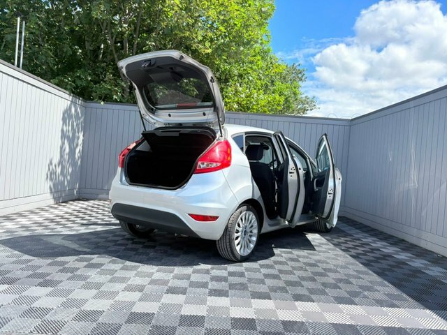 Ford Fiesta Titanium Silver #19