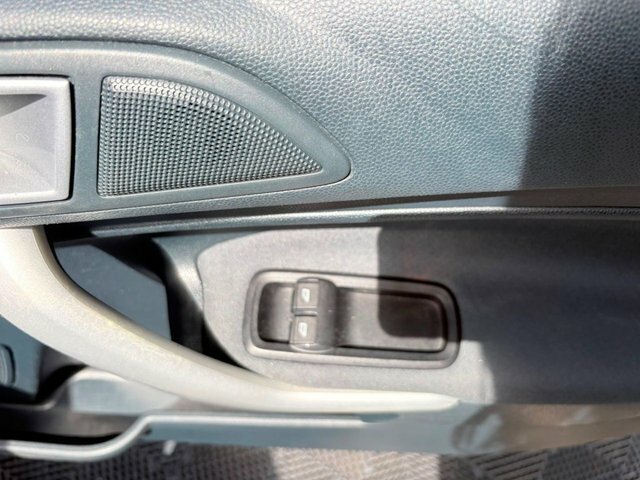 Ford Fiesta Titanium Silver #36