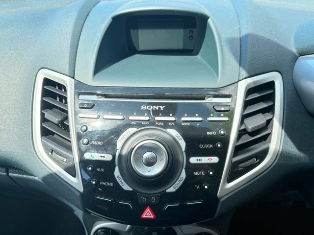 Ford Fiesta Titanium Silver #33