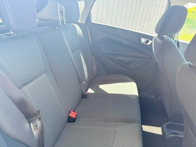 Ford Fiesta Titanium Silver #38