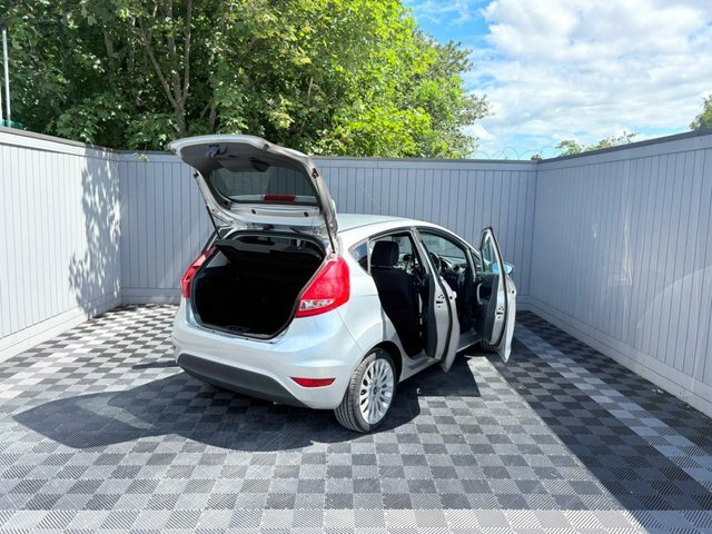 Ford Fiesta Titanium Silver #18