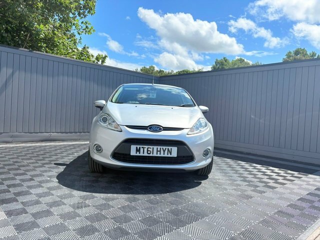 Ford Fiesta Titanium Silver #9