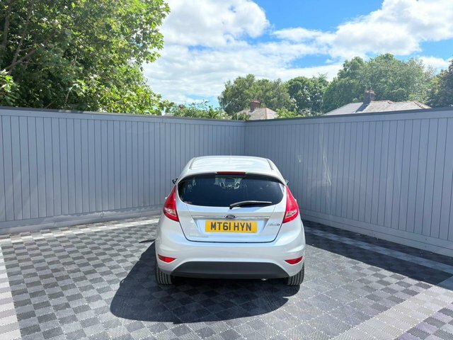 Ford Fiesta Titanium Silver #12