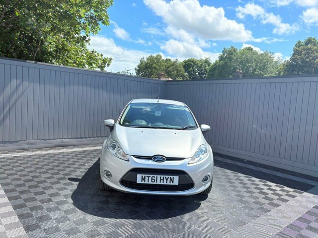 Ford Fiesta Titanium Silver #8