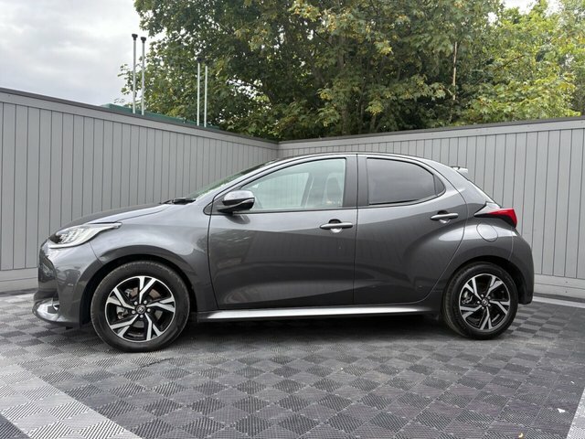 Toyota Yaris 1.5 Vvt-h Design Hatchback Hybrid E-cvt DC74UMT Grey #4