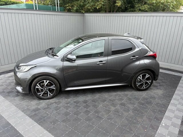 Toyota Yaris 1.5 Vvt-h Design Hatchback Hybrid E-cvt DC74UMT Grey #3