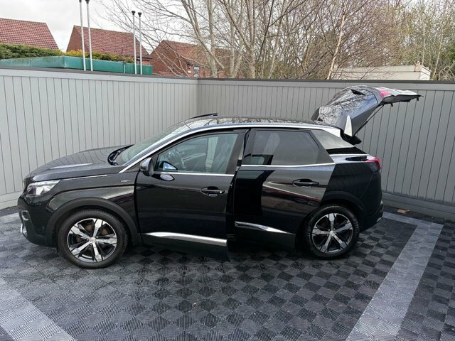 Peugeot 3008 1.2 Puretech Active Red #9