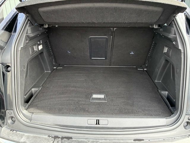 Peugeot 3008 1.2 Puretech Active Red #25