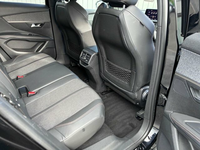 Peugeot 3008 1.2 Puretech Active Red #30