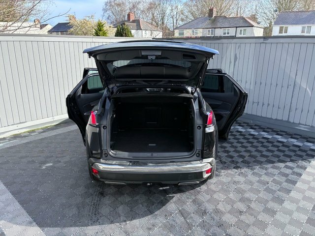 Peugeot 3008 1.2 Puretech Active Red #23