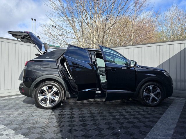 Peugeot 3008 1.2 Puretech Active Red #22