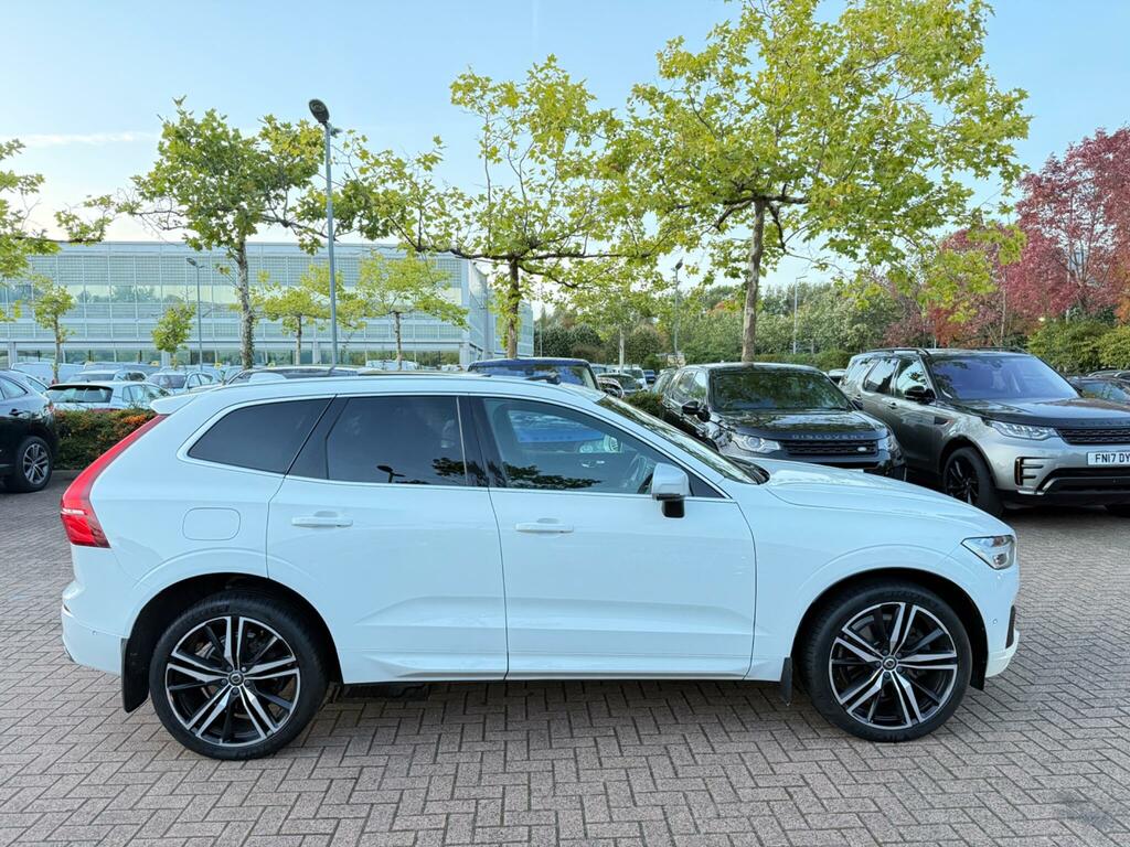 Volvo XC60 2.0H T8 Twin Engine 10.4Kwh R-design Pro Awd YJ68KCX White #5